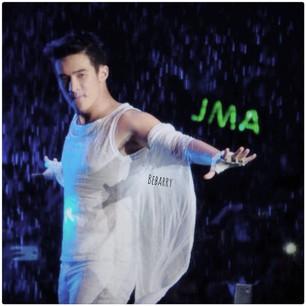 JamesMa_James's tweet photo. งานเปียก #GiveMe5ConcertRateA Repost from #bebarry http://t.co/vC1a2G1OhF