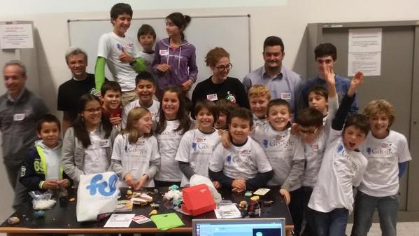 AleAnemone's tweet photo. @CDojoSigillo @catemoscetti @CoderDojoItalia @LaMariottina #coderdojo http://t.co/FkT1HXndRi