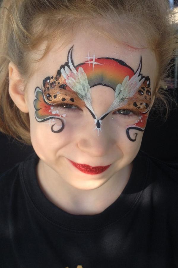 MagicMadeMe_'s tweet image. Face painting fun @_makersmarket #Manchester face painter #September Batman Shark Rainbow @didsburylife