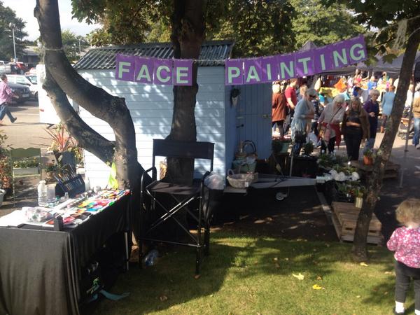 MagicMadeMe_'s tweet image. Face painting fun @_makersmarket #Manchester face painter #September Batman Shark Rainbow @didsburylife