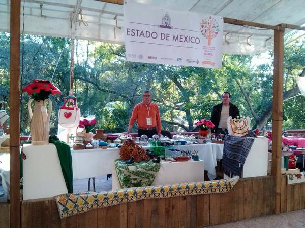 iifaem's tweet image. Continuamos promoviendo las artesanías del #EstadoDeMexico en la Feria de Turismo Cultural  #FTCMex2014 en Guanajuato