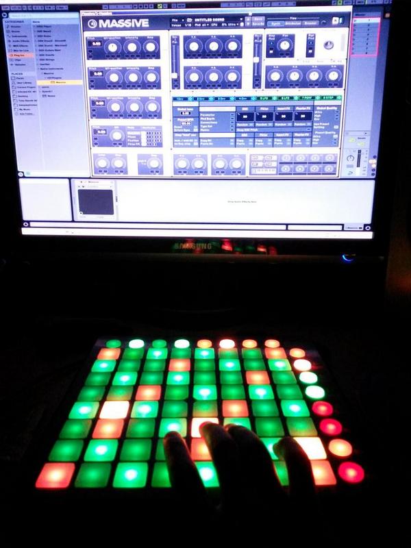 grigu69's tweet photo. using the #launchpad S as #AbletonPush lol http://t.co/KJ8HTjfrR2