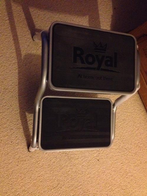 DeniseDeering's tweet image. A very early birthday pressie from hubby #CarvanSteps #RemoteControlLights whoop whoop #Glamping 😃