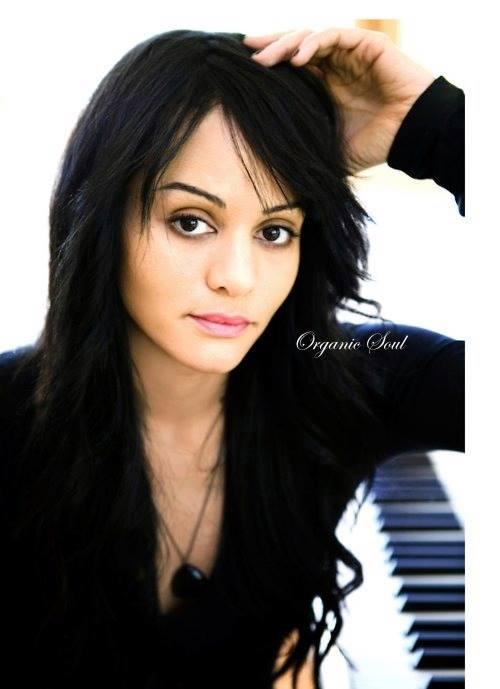 Happy Birthday from Organic Soul Actress and musician Persia White ("Girlfriends") is 37  
