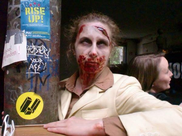 MagicMadeMe_'s tweet image. Face painting @_makersmarket @didsburylife tomorrow joined by SpecialFX artist Jenny Longworth. Halloween spooks!