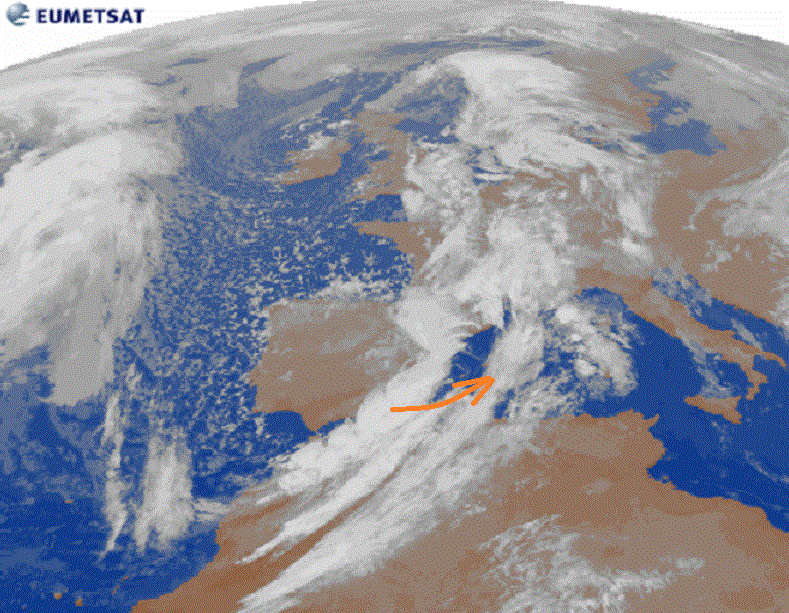 AEMET_Baleares's tweet photo. Bon dia! Aprofitau les retxes de sol, que al capvespre el cel es taparà. Al vespre, ruixats i tempestes intensos. http://t.co/rvlbLR54ts