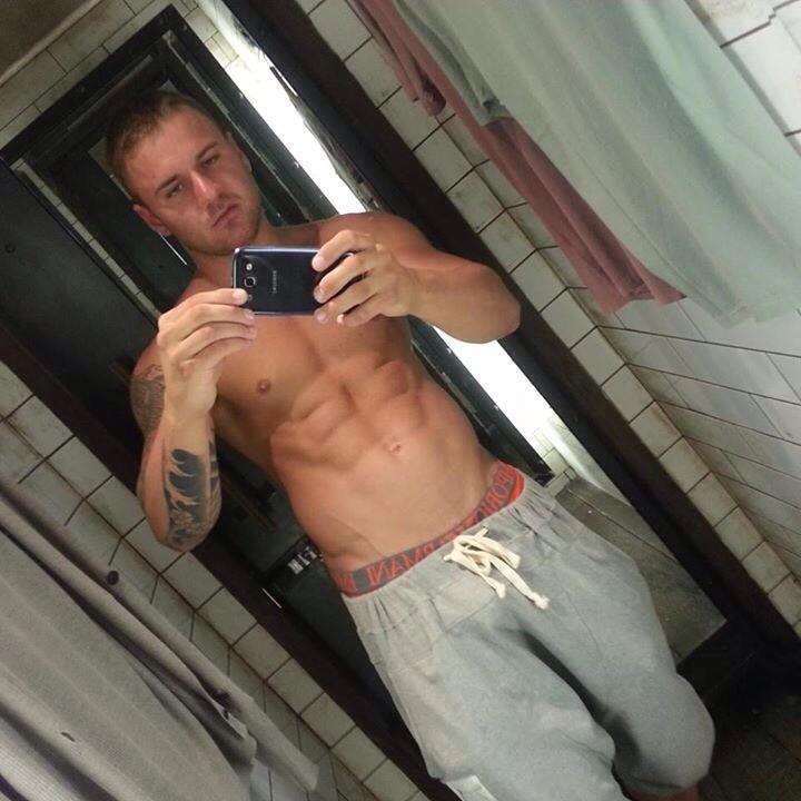 KurtEdwards91's tweet photo. Happy weekend guys.BE SAVE cc: @juan_1719 @dickcock306 @Samoziv @nakedboyselfie @Cocksnbulges2 @CkTwingo @lover_bulge http://t.co/NRAR4WIr6f