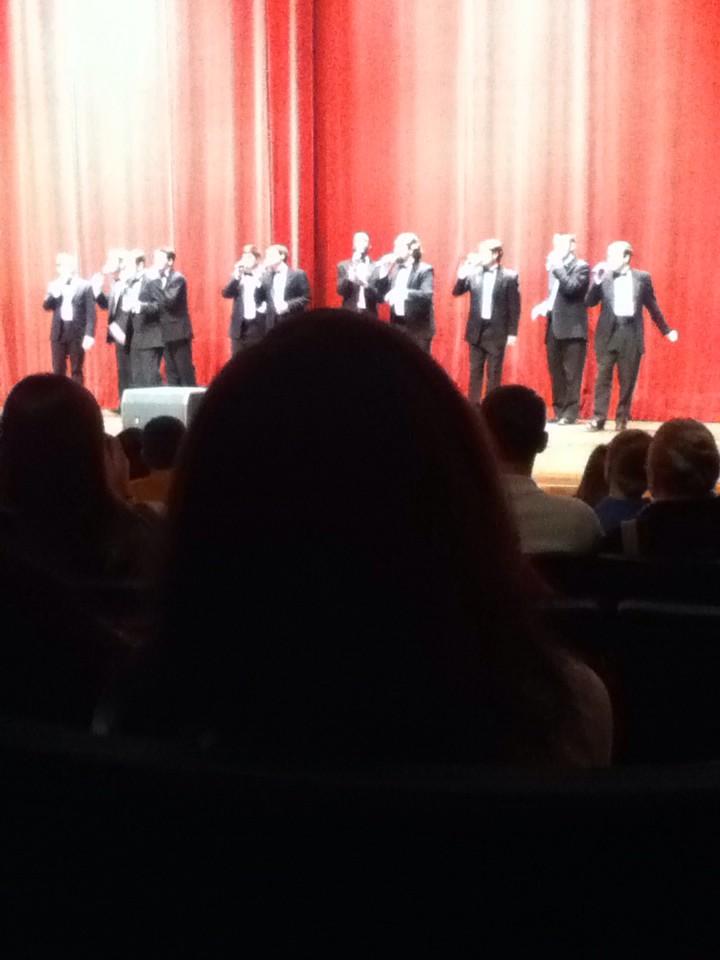 KaylaWhitney123's tweet photo. Gonna see them again soon! @acoustikats #voiceslikeangels #acoustikats #pleasesingtome #KaylaMaynard #isthename http://t.co/i9erIF9Mze