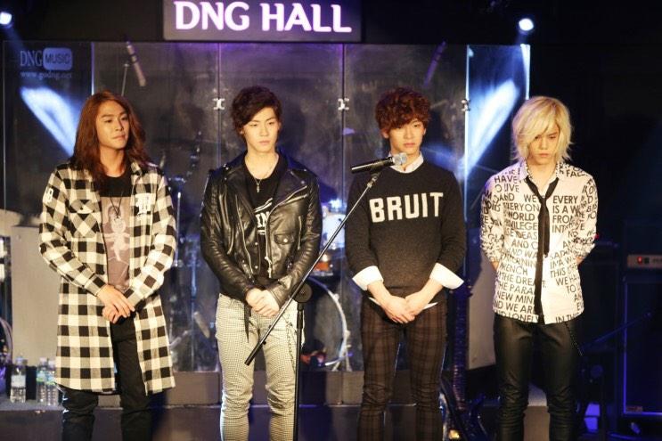 NF_JP_'s tweet photo. CDD111 DVD発売決定記念★⑸
N.Flying Showcase 2014 at DH
#NFlying #엔플라잉
#NFlying_Feeling
#권광진 #이승협 #차훈 #김재현 4P http://t.co/aesCWFJEgj