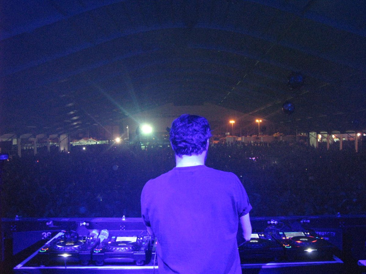 delta903fm's tweet photo. Solomun ahora en #CreamArena #CreamfieldsBA #CreamfieldsxDelta http://t.co/5duoW5sA8p
