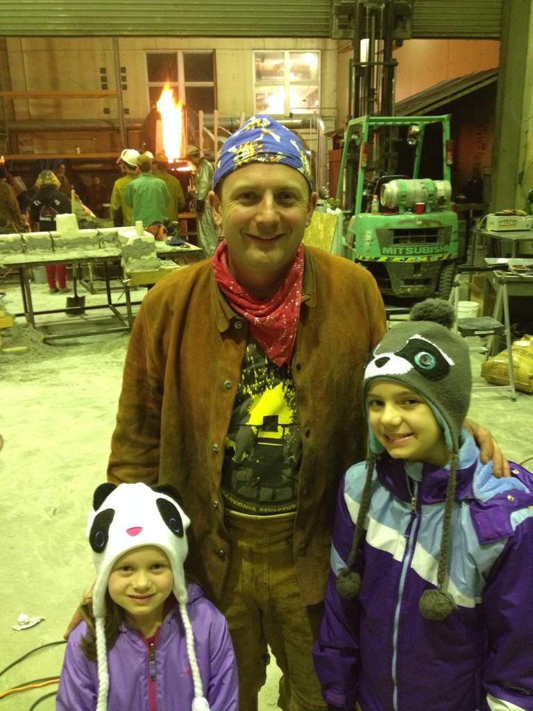 SurvivalDesign's tweet photo. At the UTK Sculpture Iron Pour @ArtsSciencesUT http://t.co/hyUgdX1eyT