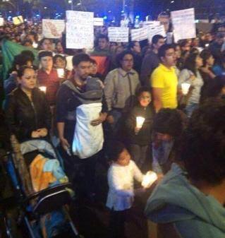 MarcelaHerreraR's tweet image. Fotos reales de Zocalo y no lo que quieren que creas #YaMeCanse #Ayotzinapa