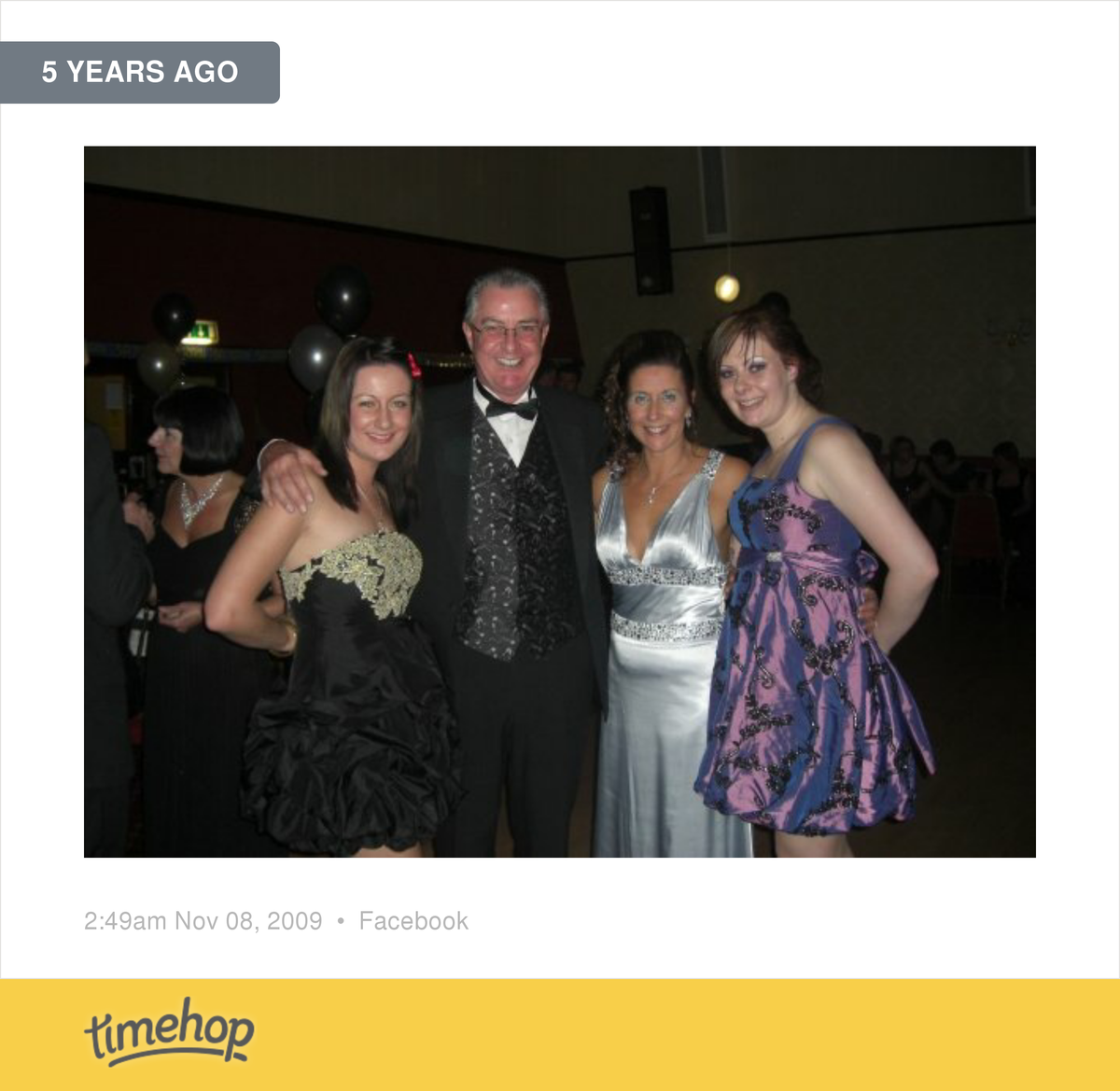 beckycasey's tweet photo. 5 years ago!!! Mums birthday, our last portrait without the trouble maker :)  http://t.co/b1cFOlFCq7 http://t.co/memEHIO3Fr