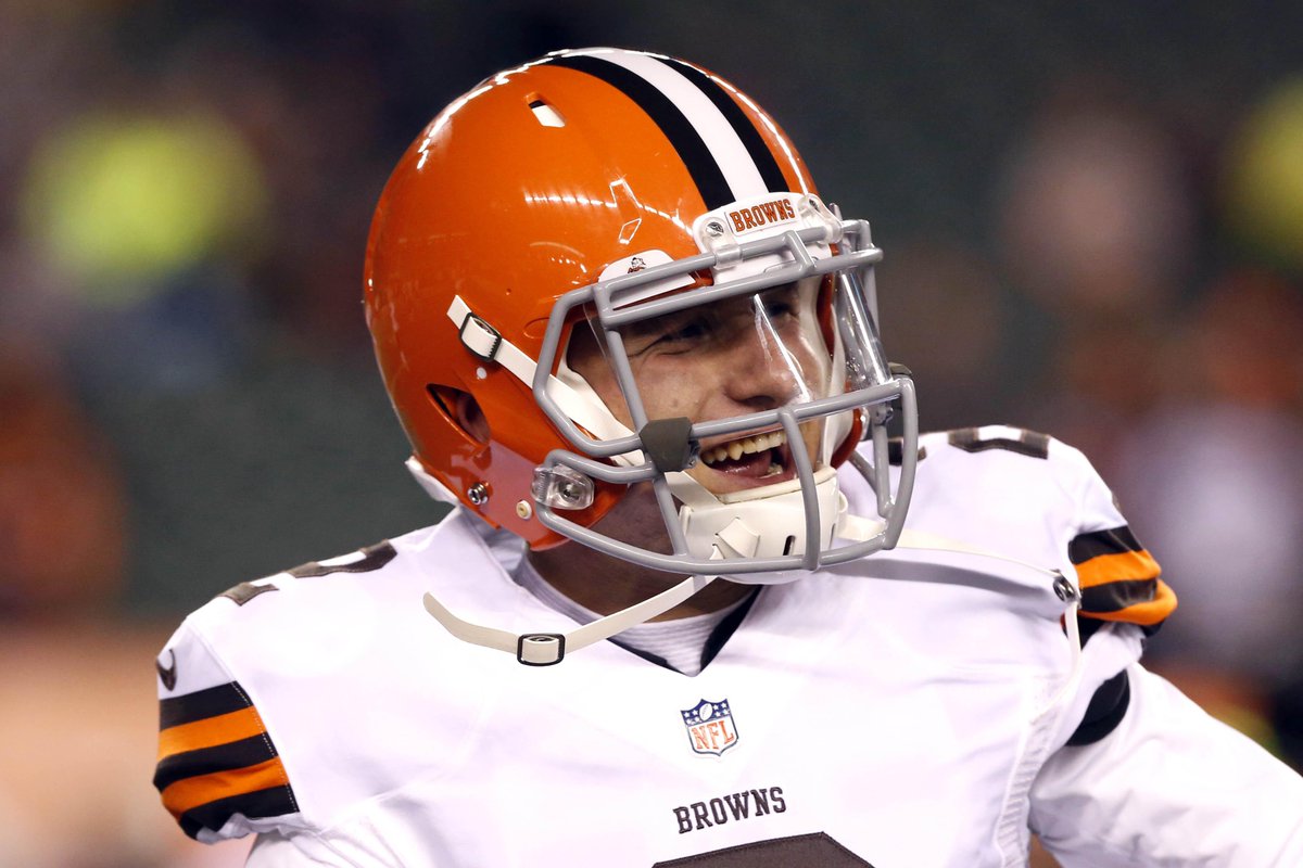 Stadium's tweet photo. Even THIS guy had better fantasy numbers than Andy Dalton... http://t.co/asnbAGJKTU