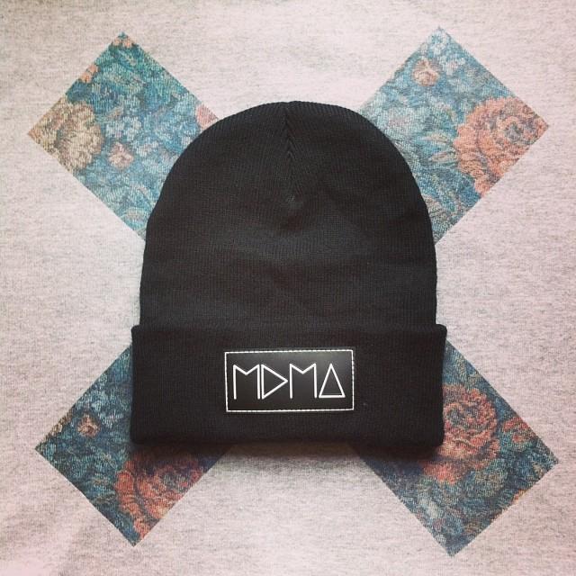 MDMAParis's tweet photo. Hey les twittos, ça tweet tôt ?! #scandal #mdmaparis #blackpara #beanie #bonnet #fashion #mode http://t.co/3Y0fucsRlM http://t.co/wITqf7VAdk