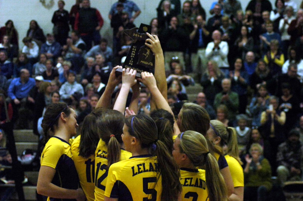 MIPrepZoneNorth's tweet photo. The Comets @LelandSports beat #TCChristian in district final. Here's the story and photos! http://t.co/KwDzQYNfLz http://t.co/oElepo252U