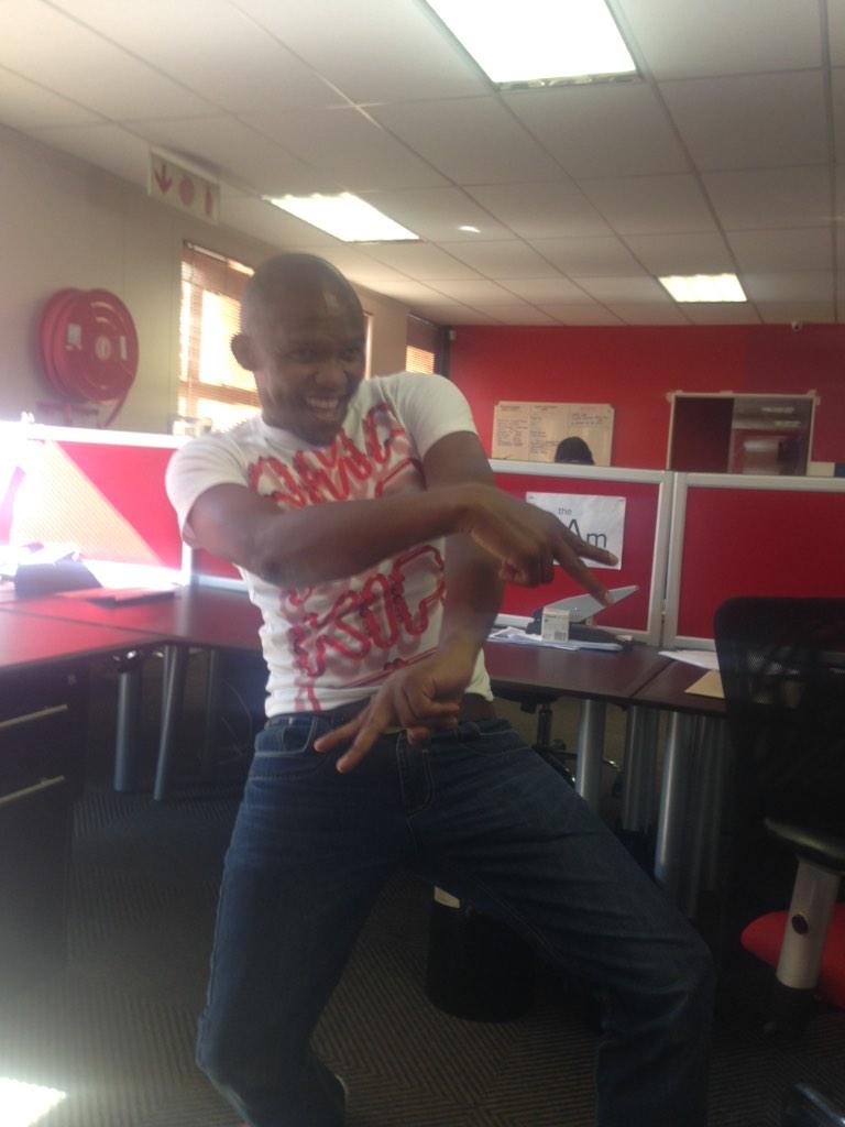 sal025's tweet photo. It's the weekend baaaaby!!! #Amakipkip @AmakipkipGlobal rocking it!!!!! http://t.co/EhAh3JweHD