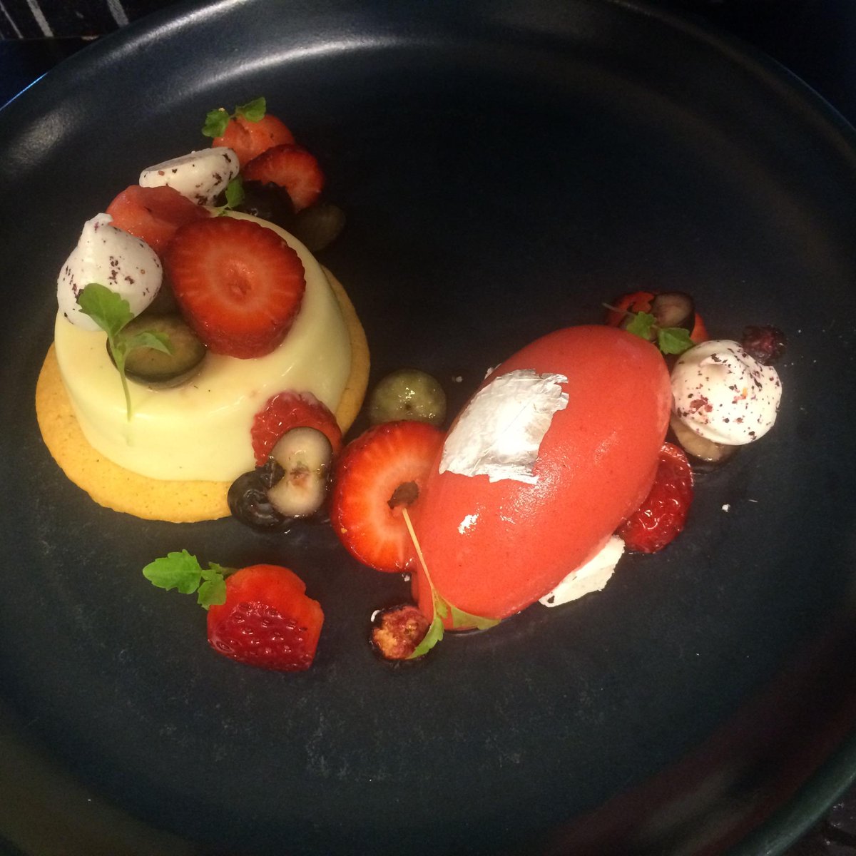 AlbertSt1's tweet photo. #letsdodessert this weekend. http://t.co/MV6mdw1Kpu