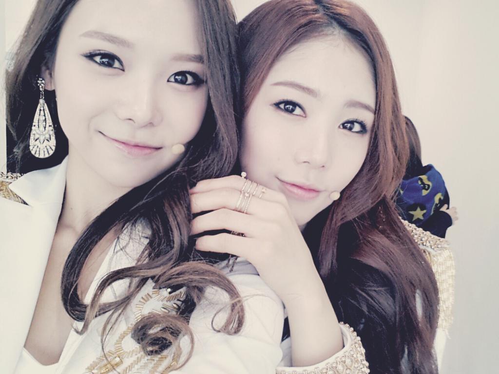 B10mJDoCEAAGxu2.jpg:orig