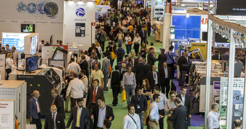 Matelec_'s tweet photo. Intensa actividad en #Matelec14 http://t.co/SvgGtDnLvs