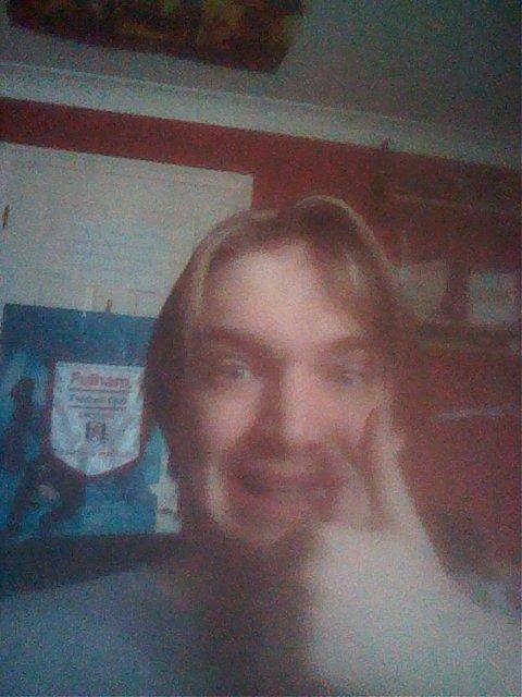 Took till 5.30am, but I finally got android 4.4.4 (kitkat) working on me old phone #happy