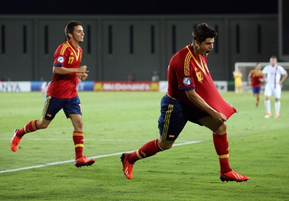 elchiringuitotv's tweet photo. Morata: "Sin palabras... Y sólo una reflexión: dejarme la vida por este sueño. ¡FELIZ!" #ElChiringuitoDeNeox http://t.co/JGyP71Lig9