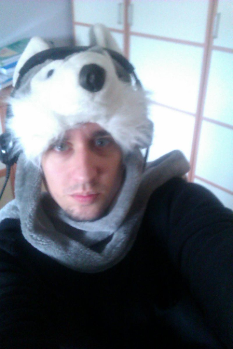 msabate87's tweet photo. Empieza el frío, y con el... vuelve...el lobo! #gamerwolf #kawaii #mefo #wolf #LeagueOfLegends http://t.co/mdytEZ8DRZ
