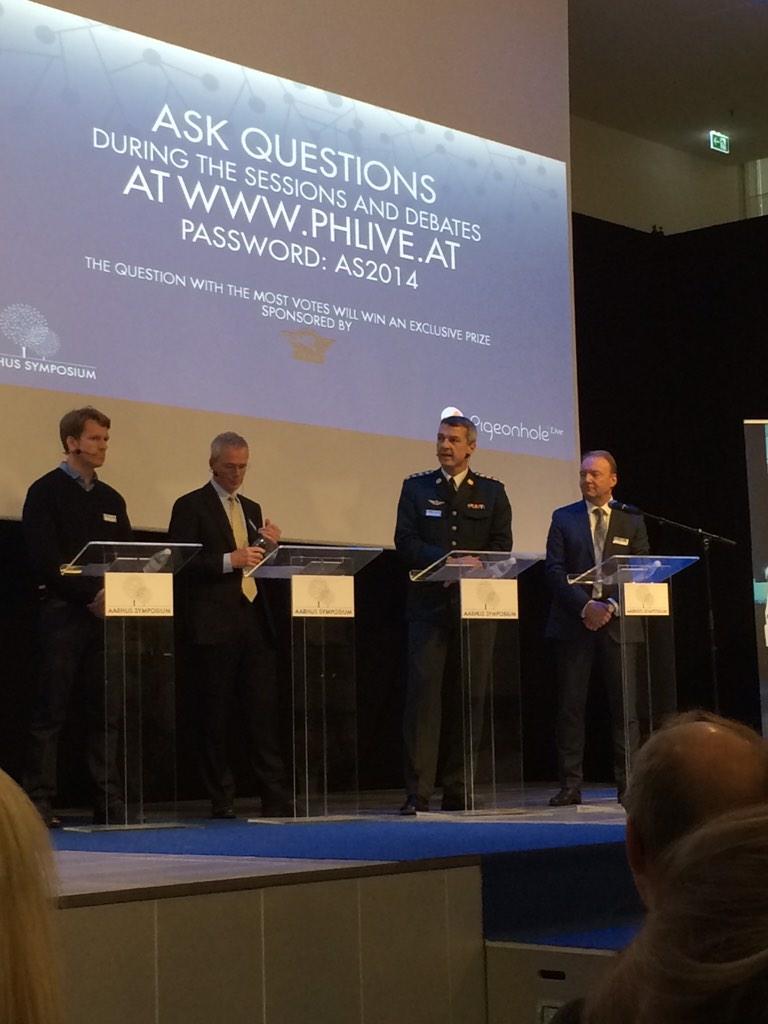 petersen_julie's tweet photo. "You need to be honest and build your own leadership profile" Peter Bartram, Danish Chief of Defence #AS2014 http://t.co/dJklkWsXRD
