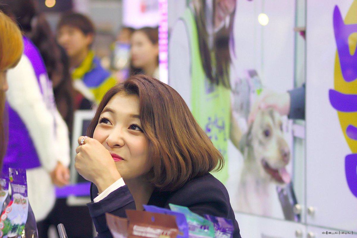 141107 KPets Fair Fansign Event-Luna (3)
imgur.com/adck3LL
imgur.com/e8586Jt
cr:owner via DC