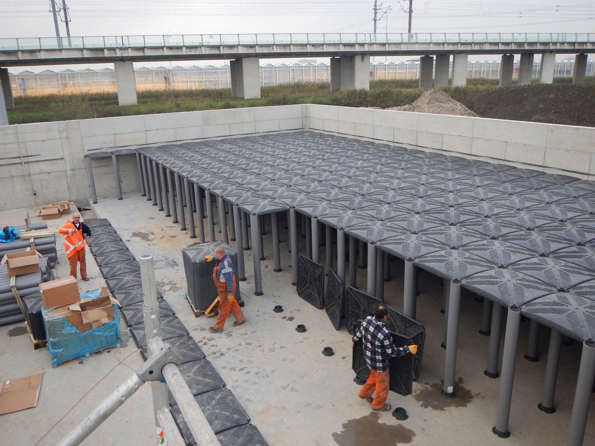 WaterblockBV's tweet photo. #Watershell kelder #AquaReUse schiet al lekker op. Stemt u ook voor dit prachtige project? #waterinnovatieprijs http://t.co/IIo68SDdGW