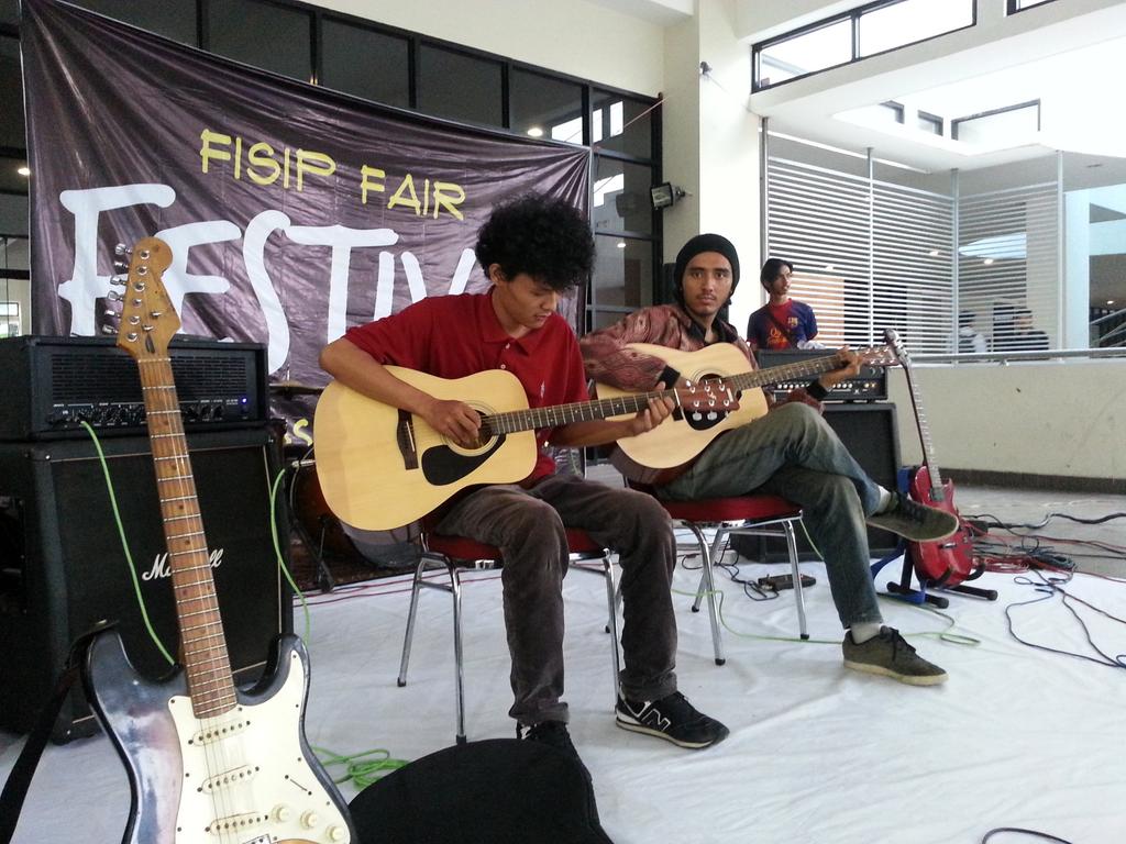 Fisip Fair 2014 tweet media