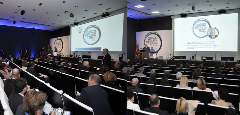 RCSD2014's tweet image. Vrlo pozitivna energija u Budvi prije početka sledećeg panela, zajednički do održivosti #regija! #rcsd2014