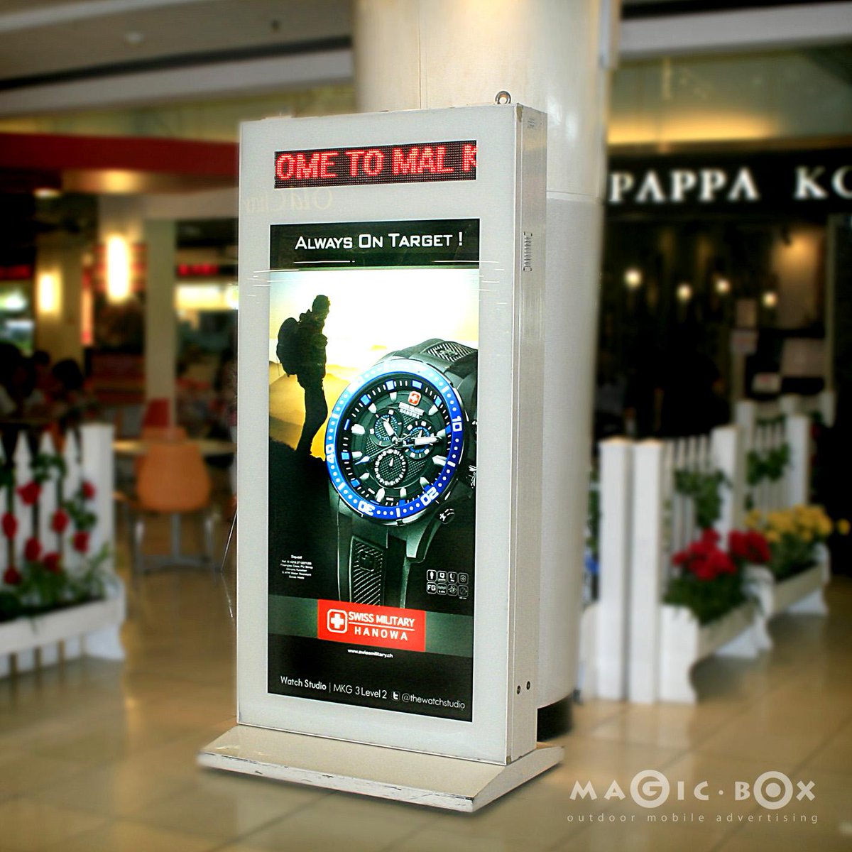 MagicBoxAds's tweet image. @thewatchstudio with Scrolling Display at Mall @MKGLaPiazza #scrollingdisplay #hanowa #magicboxads #creative #uniq