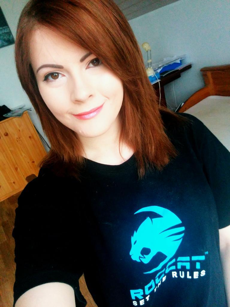 ROCCAT on "@JessuehCosplay You already got a shirt ;)" / Twitter