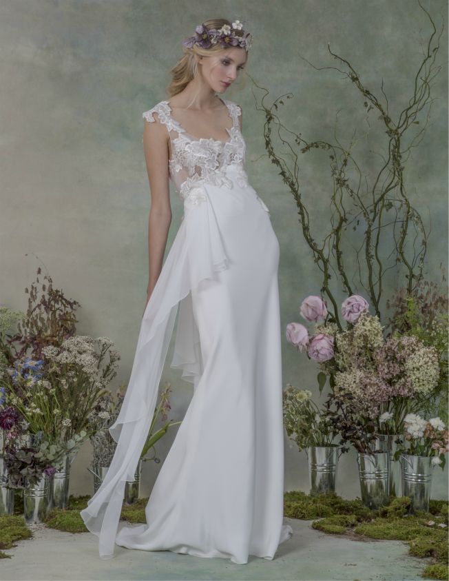 BrownsBrideLDN's tweet photo. Our @EFBridal #trunkshow begins today! #ElizabethFillmore #bridal #weddingdress http://t.co/XLSo4XsYVa