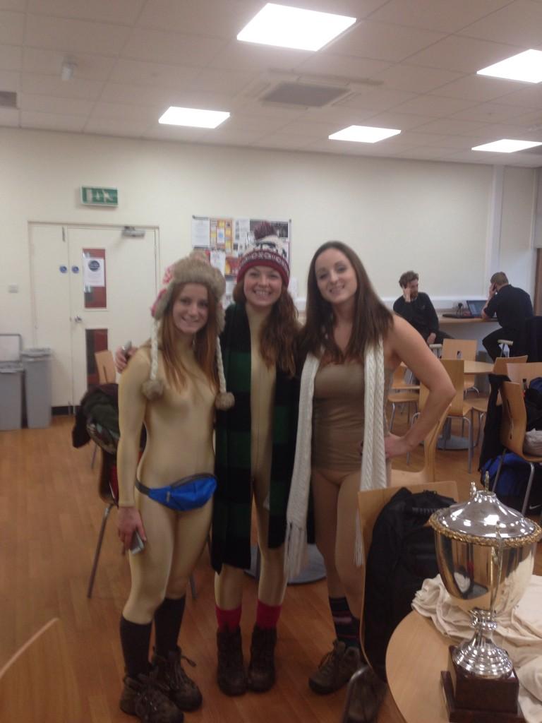 SarahBoland10's tweet photo. @AVS_UK_Ireland @LivUniVets Liverpool vets getting into costume! #believethehype #AVS2014 http://t.co/6nwbYYFNzE