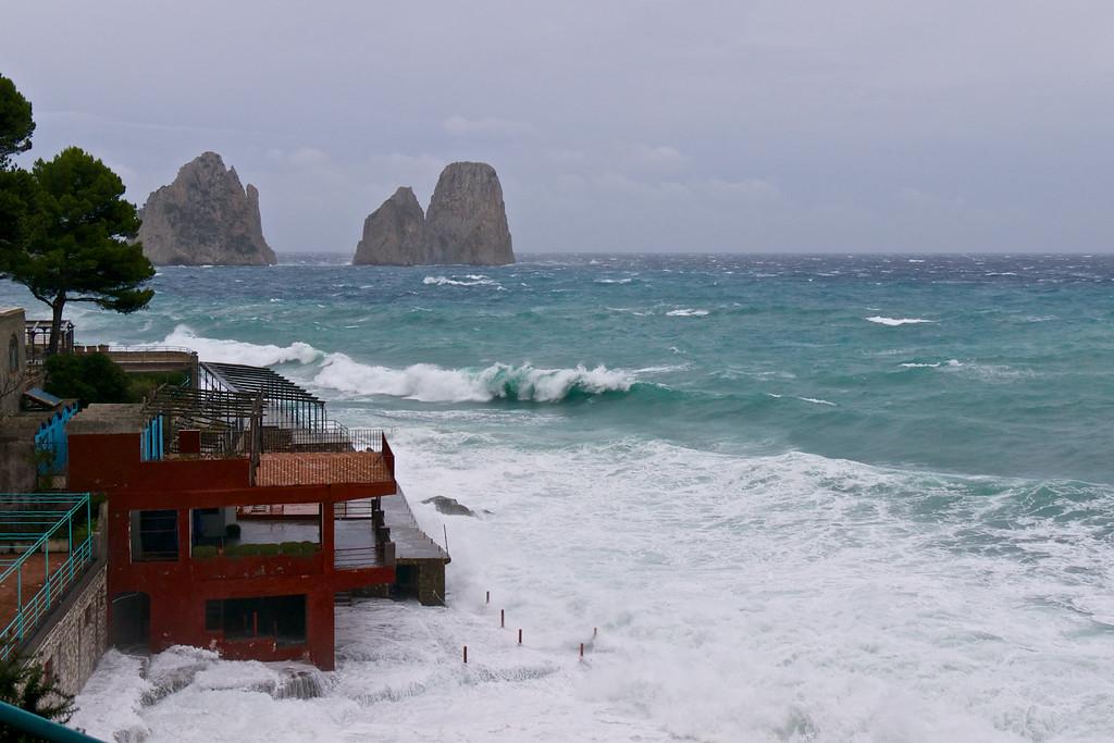 Capri.it tweet media