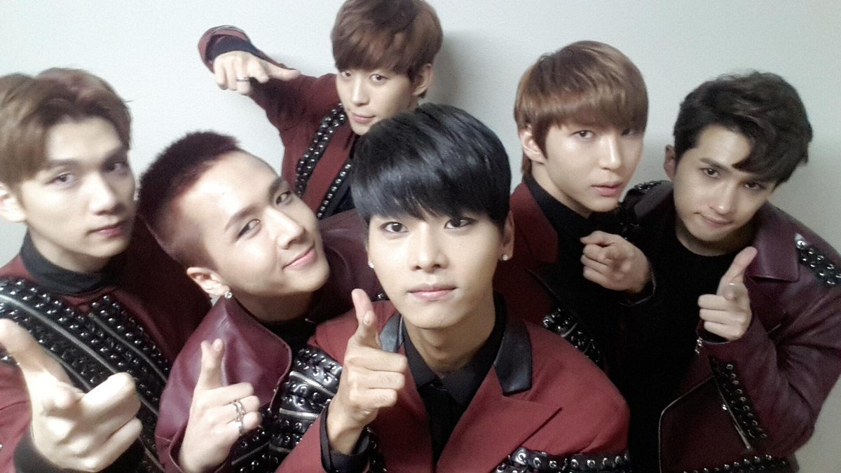 RealVIXX tweet media