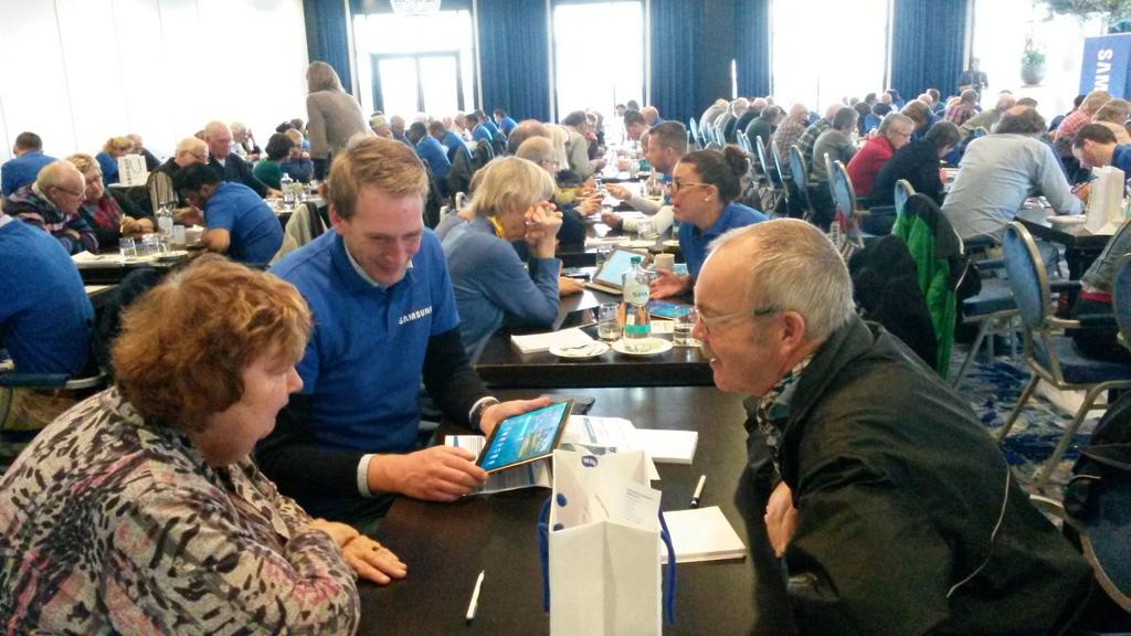 BenjaminRutjens's tweet image. Wederom mooie opkomst bij de #tablettraining van @Samsung_NL voor @ANBO_Nederland leden. #maaktlevenmakkelijker