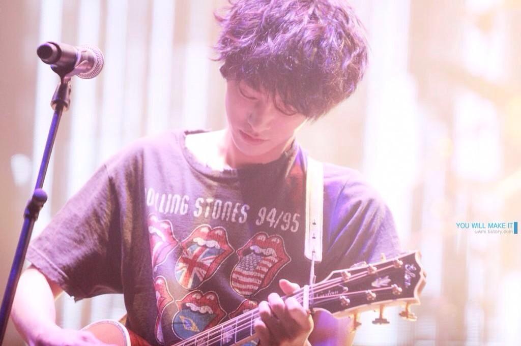 J21ROCKB's tweet photo. @ _

 SINGER (@/joon0_jung ) 봇
 
` 君に最高の歌の贈り物をするよ `

#RTしたbotとペンを迎えにいく
#RTしたbotとペンを迎えにいく 

. http://t.co/qXx2osbZxq