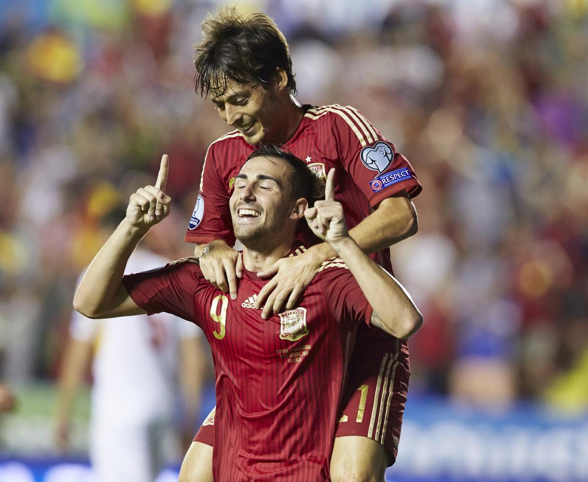 valenciacf's tweet photo. Nuestro 'killer' @paco_alcacer , convocado con la @SeFutbol para los partidos ante Bielorrusia y Alemania http://t.co/KEv4LNpS1A