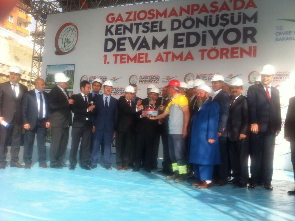 Gaziosmanpaşa İlçesi Fevzi Çakmak Mahallesinde kentsel dönüşümün temeli İdris Güllüce'nin de katıldığı törenle atıldı