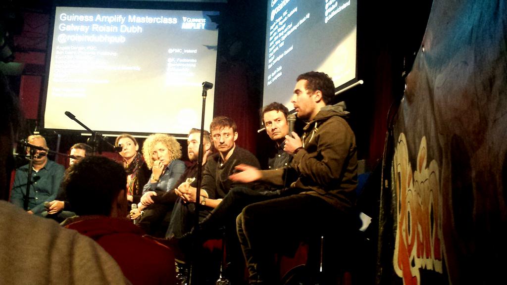 katettheband's tweet photo. @FMC_ireland pumping out advice!  @roisindubhpub @K_Factionrec @wrenreckons @MusicAlly @HMVIreland @UniMusicIreland http://t.co/OkDytJlA74