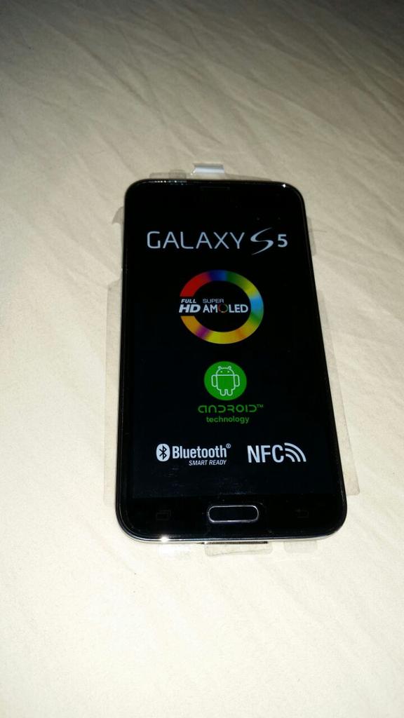 jj_kinging's tweet photo. Brand New Galaxy s5 for only 60k contact me at 8216836 http://t.co/gpbkKfNcIA