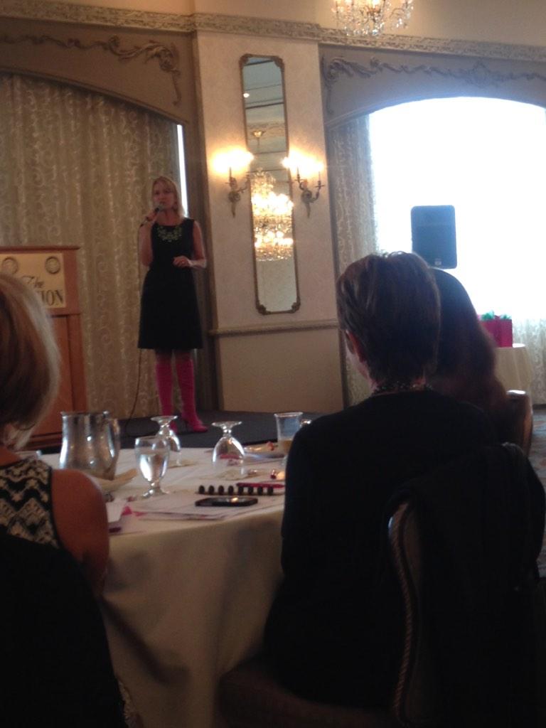 Tia_Johnson_'s tweet image. .@LynnBardowski I listen to myself instead of listening to others. #SmallBizBootCamp