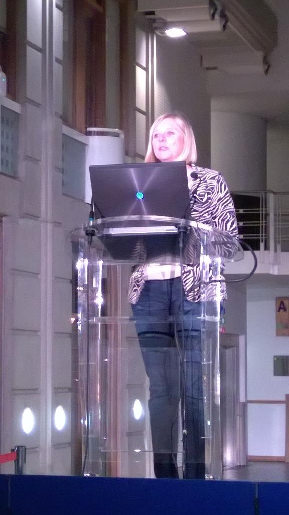 Bruno_Schroder's tweet image. #ElianeTillieux à #Interface3 Namur Evolutic. L&apos;apprentissage des TIC est une base indispensable.