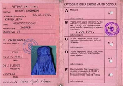 JansenKees's tweet photo. Zo kun je ook op je rijbewijs terecht komen... De 12 leukste ID-foto's via
http://t.co/1Dv8cwe4ZH http://t.co/yfTURHbj7C