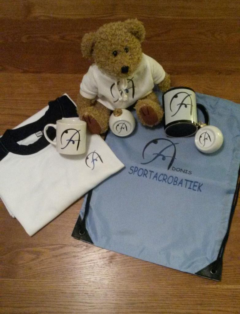 HSBedrukkingen's tweet image. Prijzen voor de verloting teampresentatie @AdonisAcrogym zijn klaar voor 8 november. Kom kijken!!