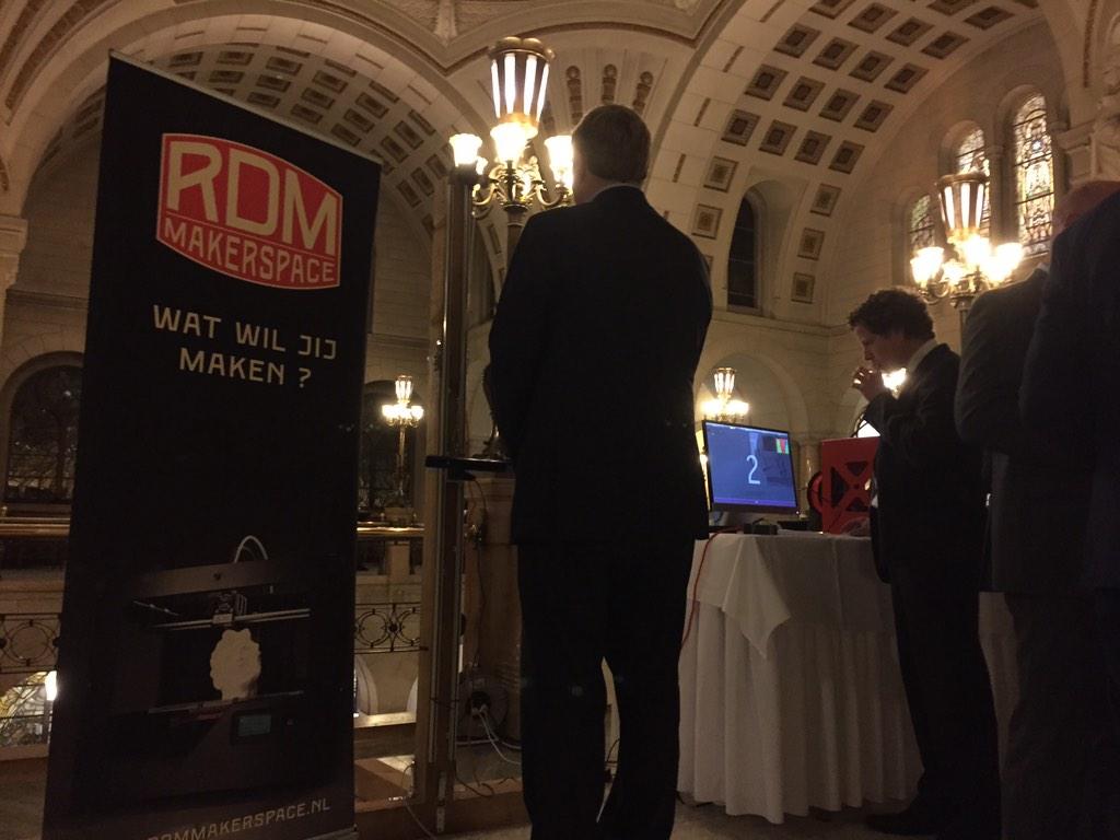 Vanavond staan we in het gemeentehuis <a href="/rotterdam/">Gemeente Rotterdam</a> te 3D scannen voor de <a href="/3rdRevXperience/">3rd RevXperience</a>