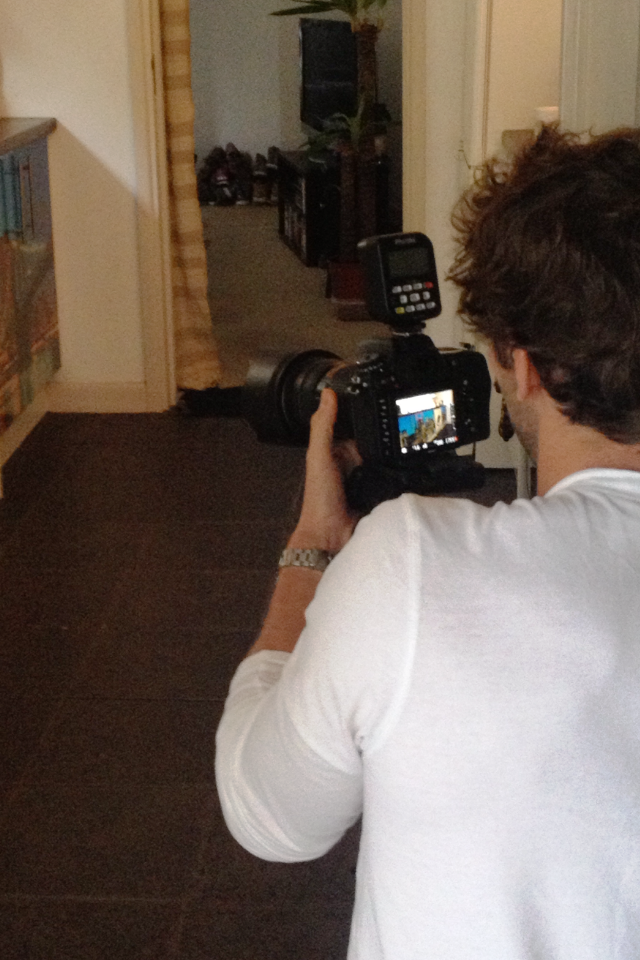 kitchenwrapping's tweet photo. A great, fun day shooting this unique kitchen wrap with @simonbiffen. Pictures coming soon. #kitchenwrapping #bath http://t.co/Qh6729gmMw